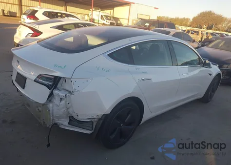 2018 Tesla Model 3 Long Range/Mid Range z USA, uszkodzony, nr VIN 5YJ3E1EA5JF162344